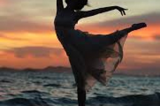 一天曝5大瓜！被抓进去、深夜泡酒吧、全身整容赵丽颖最意外